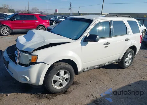 2011 Ford Escape Xlt z USA, uszkodzony, nr VIN 1FMCU0D70BKA93100